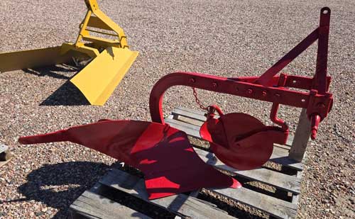 Used -- 3pt. Ford 1 bottom plow